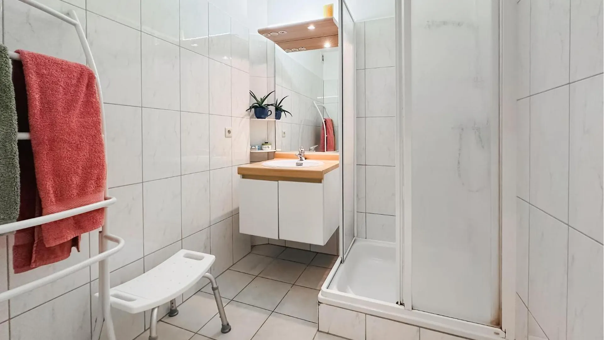2 Bedroom Lovely Apartment In Oostende Ostend