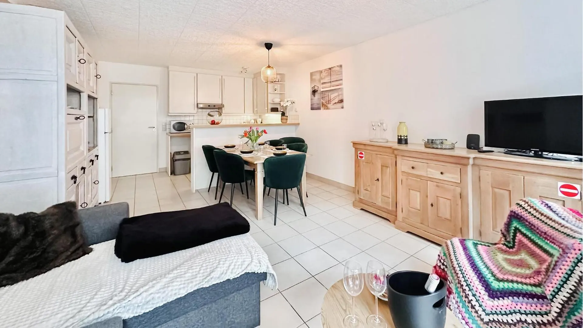 2 Bedroom Lovely Apartment In Oostende