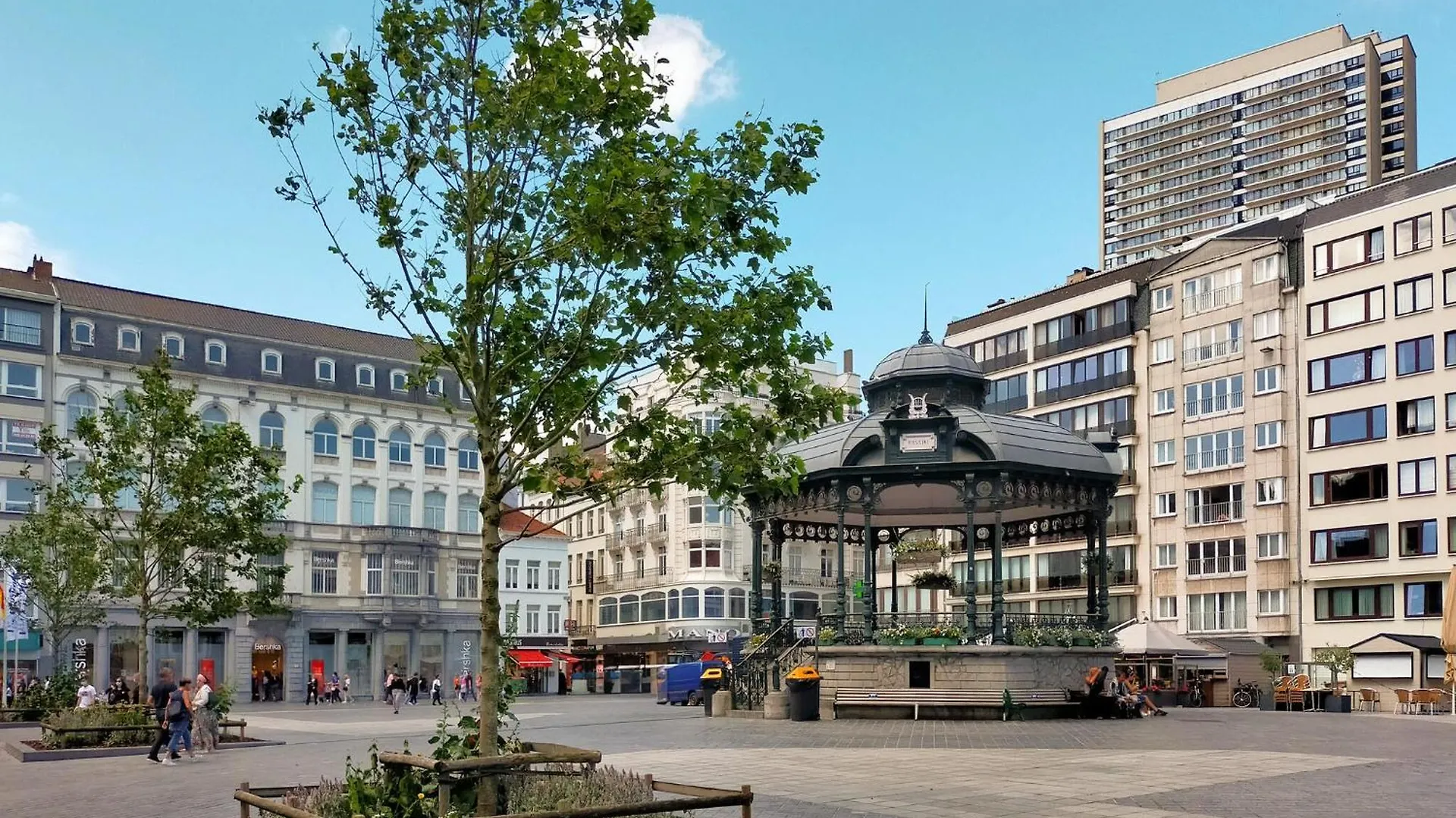 2 Bedroom Lovely Apartment In Oostende