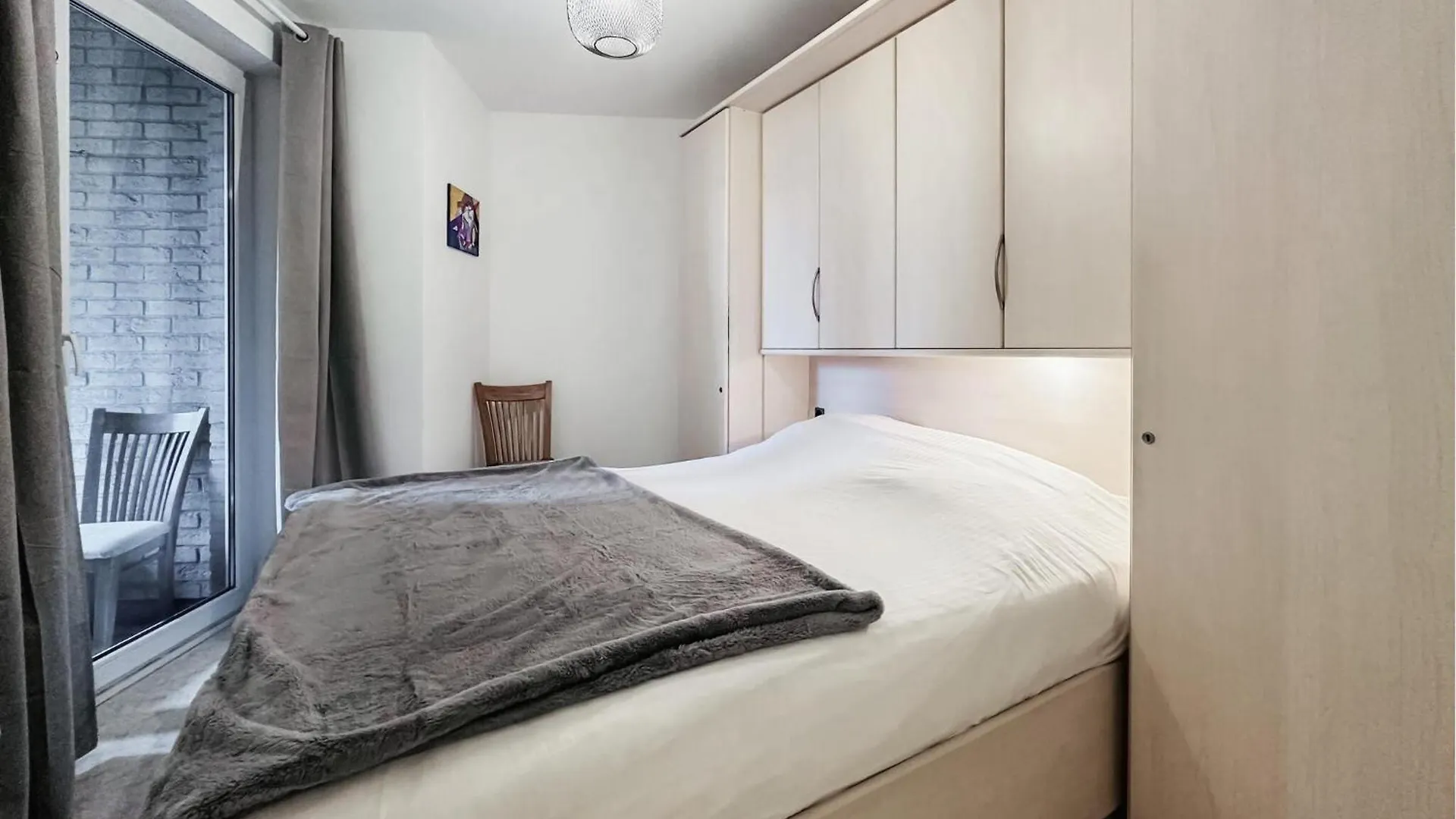 2 Bedroom Lovely Apartment In Oostende